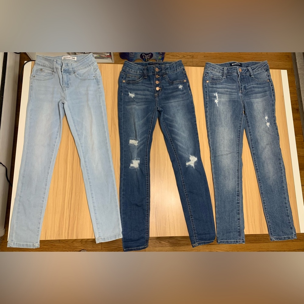3 jean pants. Size8.